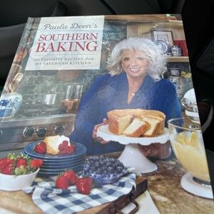 Paula Deen’s Southern Baking Cookbook Signed Like new